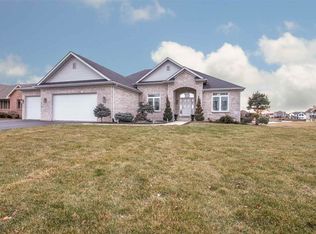 1237 Summerland Ky, Machesney Park, IL 61103