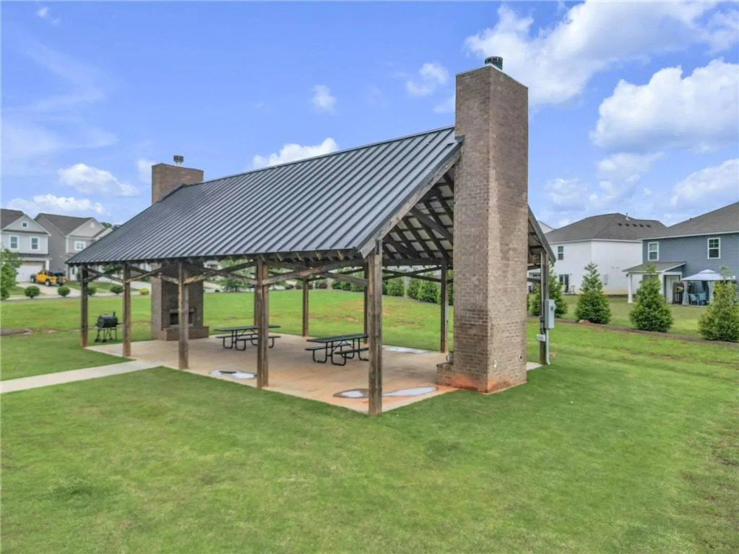 3 Bedroom Home in Pendleton — Photo 2