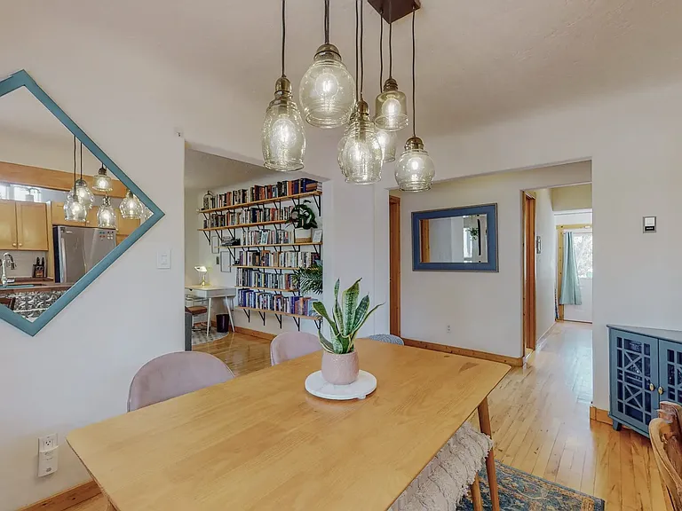 508 Richmond Dr SE — Photo 10