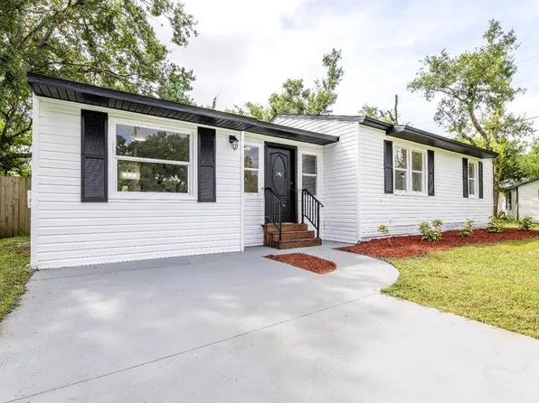 4903 W Bartlett Dr, Tampa, FL 33603