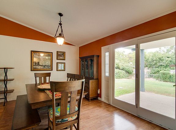 3rd image of 434 Wildbriar Dr