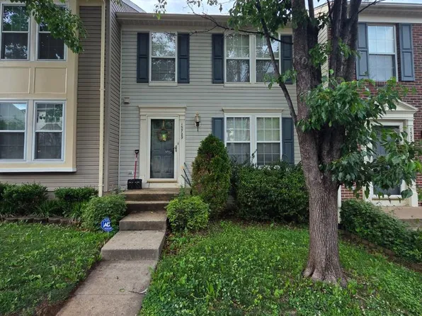 15729 Viewpoint Cir, Dumfries, VA 22025