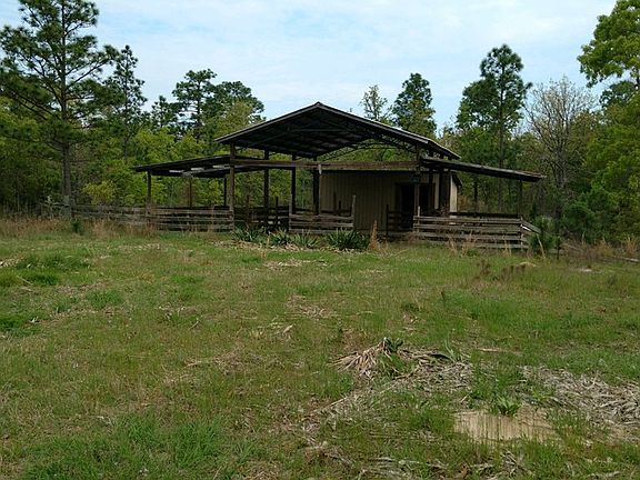 3rd image of 180 Palm Dr