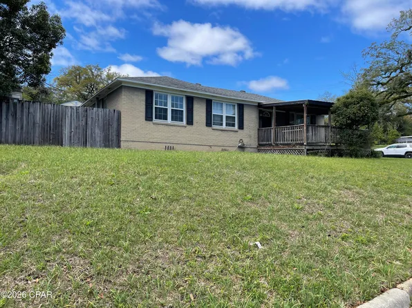 2977 Caledonia St, Marianna, FL 32446
