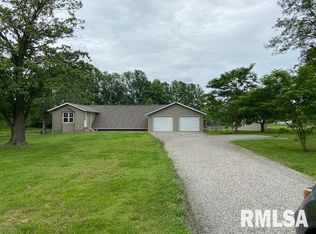 1718 E Grange Hall Rd, Murphysboro, IL 62966