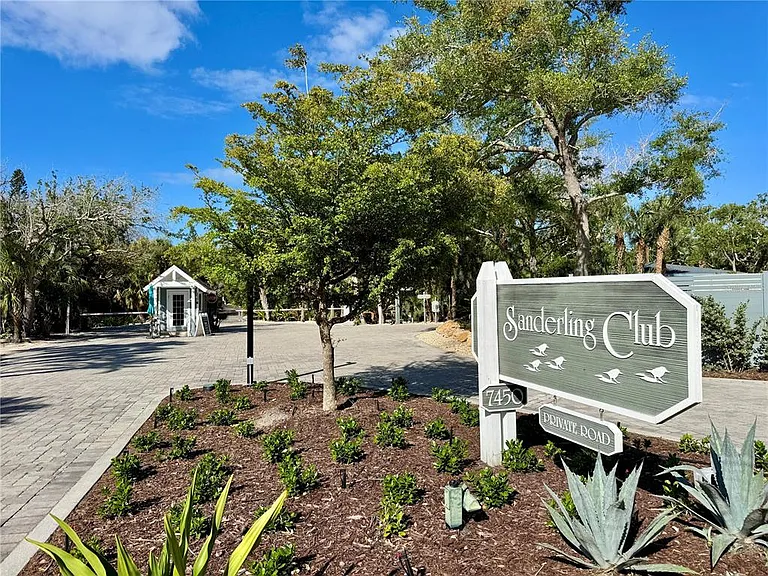 7372 Melaleuca Way — Photo 35