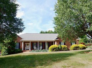 2423 36th Ave NE, Hickory, NC 28601