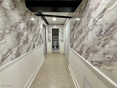 103 Kathleen Way — Photo 11
