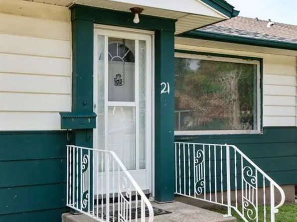 21 N 5th St SW, Medicine Hat, AB T1A 4G3