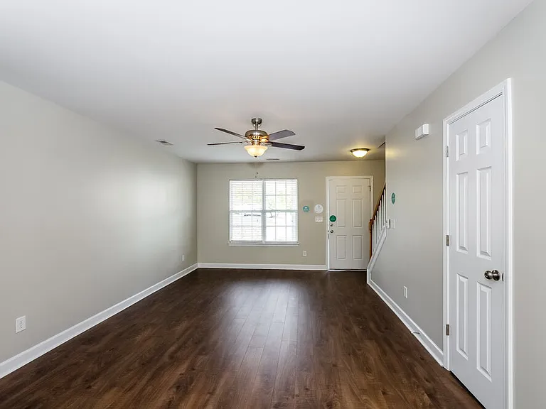 995 Ramsgate Dr SW — Photo 5