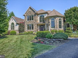 679 Goose Neck Dr, Lititz, PA 17543