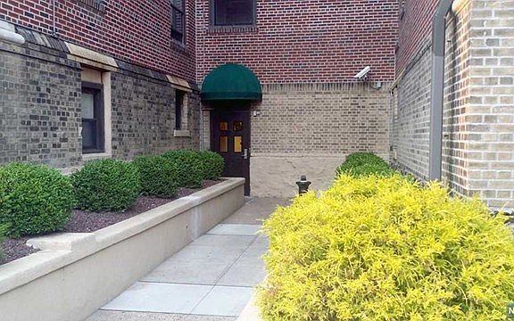 2nd image of 755 Anderson Ave APT 4K