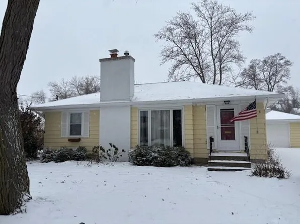 1038 Lake Grove Ave SE, East Grand Rapids, MI 49506