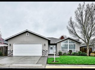 1912 Walnut Grove Ln, Central Pt, OR 97502