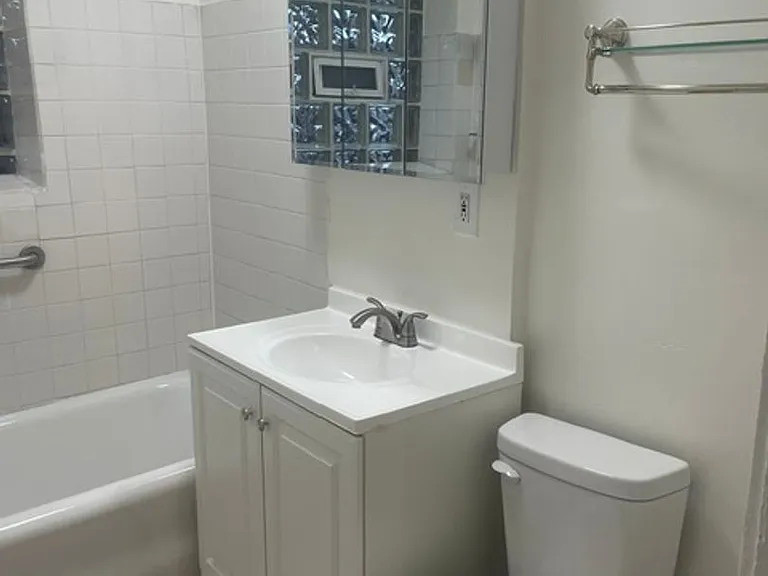 1358 W Rosedale Ave — Photo 10