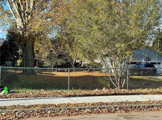 137 Ashcraft Rd, New London, CT 06320