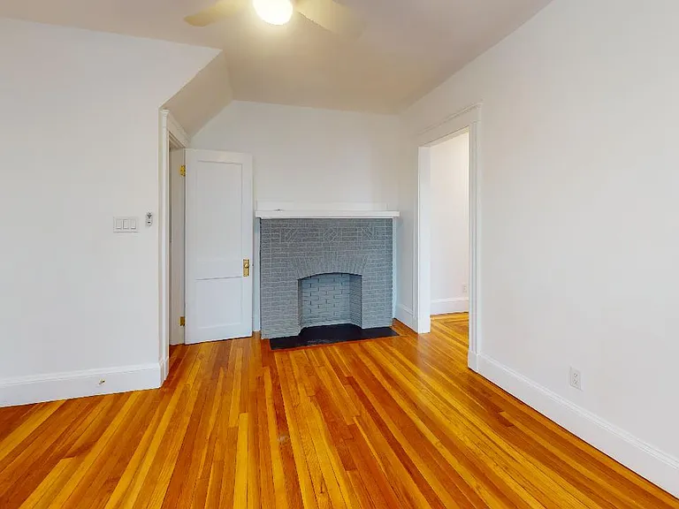 58 Wilbur St #1 — Photo 2