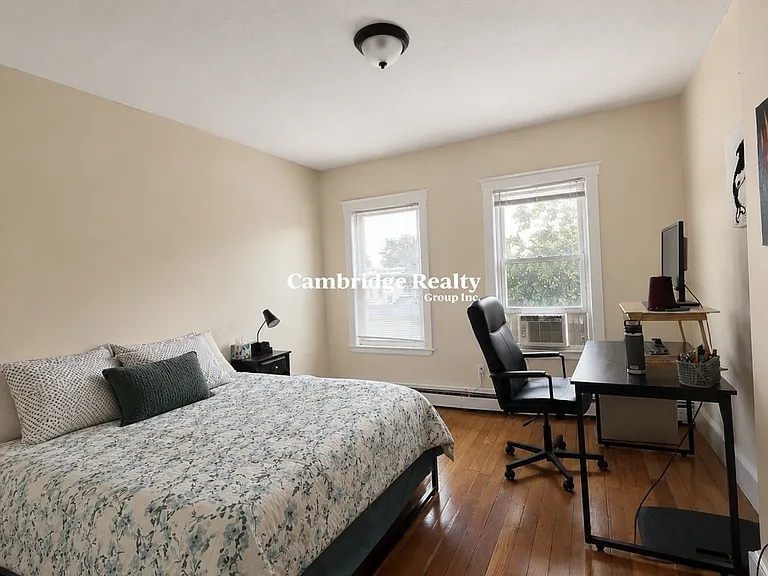 504 Cambridge St #3T — Photo 6