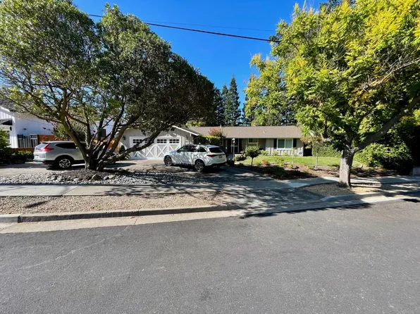 100 Magneson Ter, Los Gatos, CA 95032