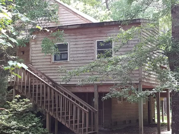 789 Crow Hill Rd, Beaufort, NC 28516