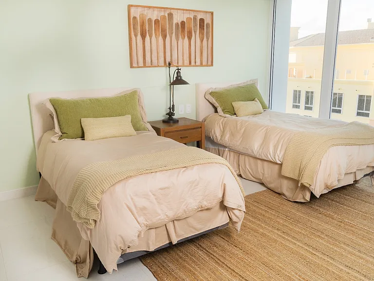 881 Ocean Dr #18H — Photo 23