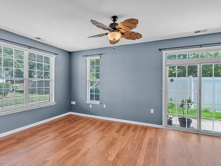 5324 Charmont Ct — Photo 6