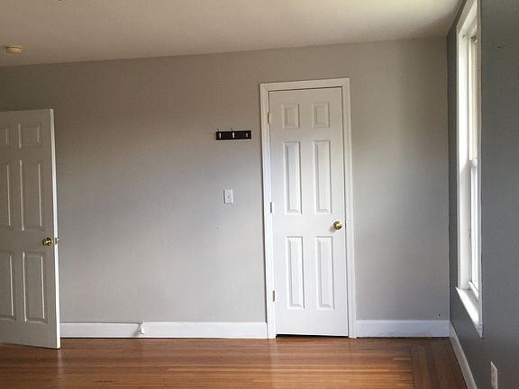 3rd image of 722 N Broadway #2