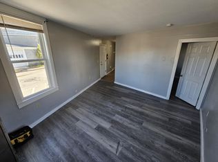 124 N Main St #3, Rochester, NH 03867