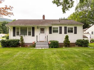 2 Park Ln, Beacon, NY 12508