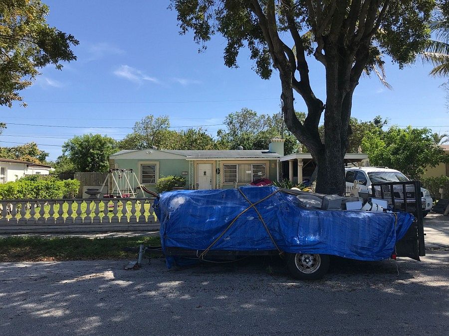 1st image of 614 High St