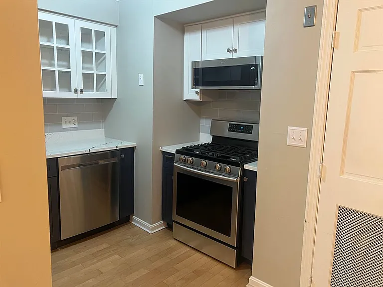 416 Springbrook Cir — Photo 8