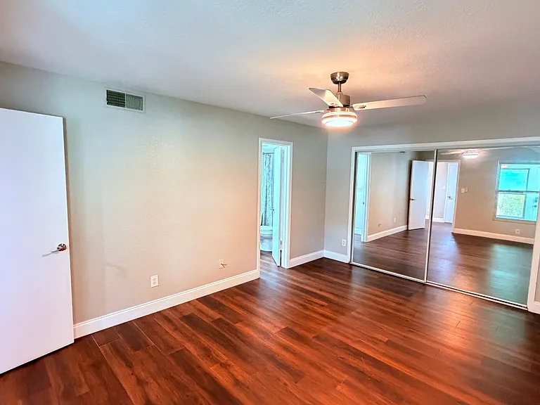 3640 S Saint Lucie Dr — Photo 21