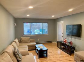 3004 Madison Ave, Bridgeport, CT