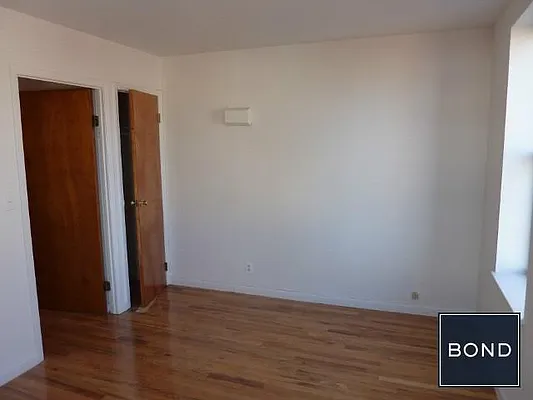 Rented by Bond New York | media 25