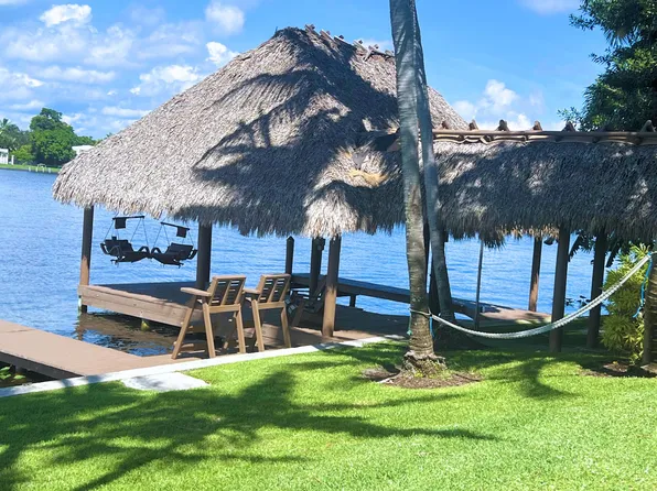 7315 Pine Tree Ln, Lake Clarke Shores, FL 33406