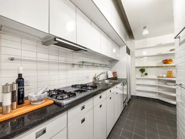 14 East 75th Street image 5 of 16