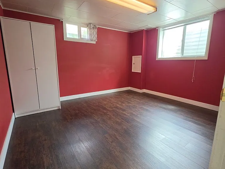 1221 E Crandall Ave #2 — Photo 12