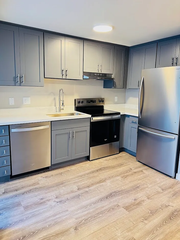 1 bed, 500 sqft, $1,600 — Photo 3