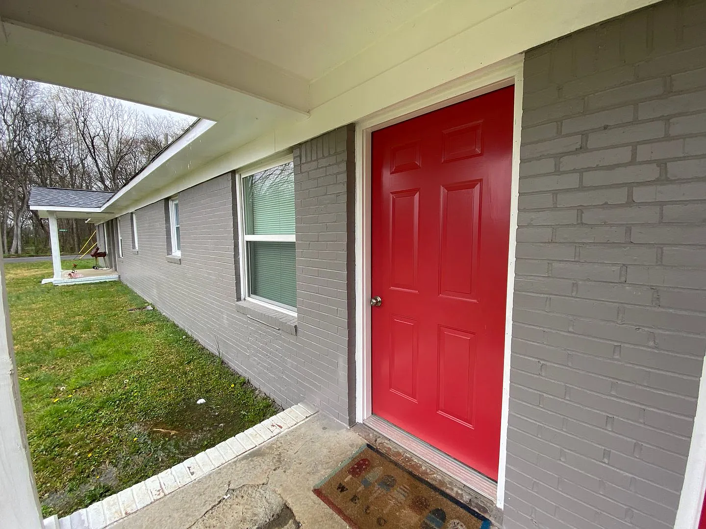 415 Lowther Street — Photo 4