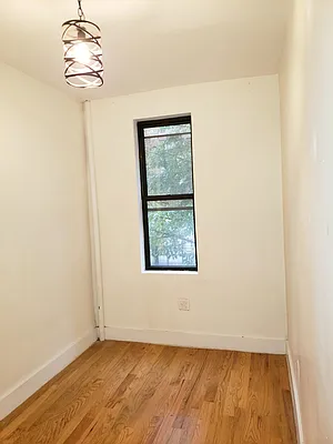 Rented by Signature Property Realty | media 22