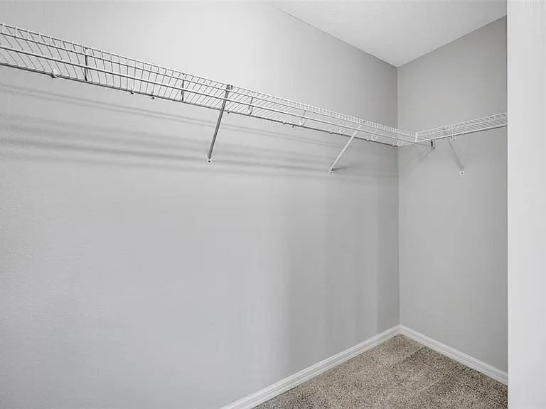 6705 Holly Heath Dr — Photo 27