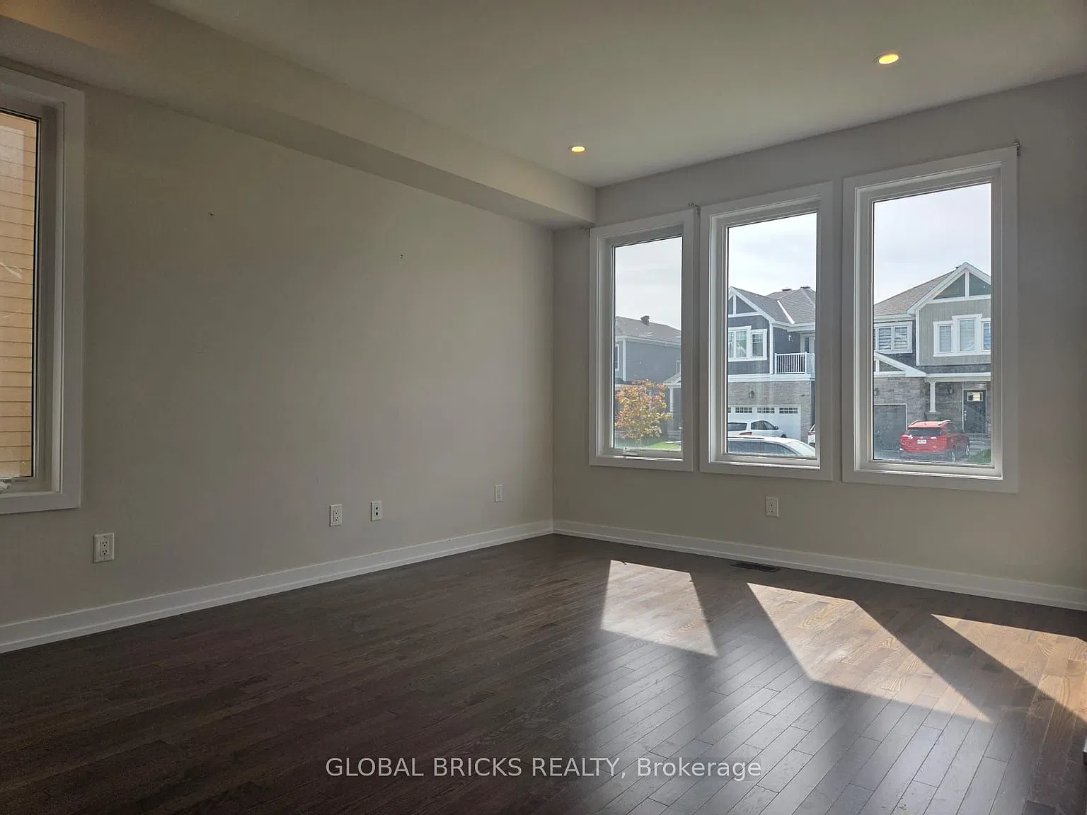 3 bed, $2,450 — Photo 2