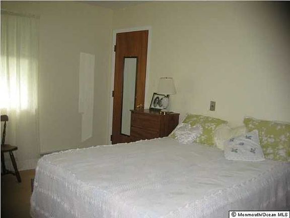 3rd image of 13 Newcastle Ct