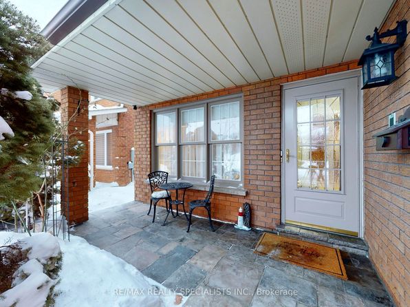 8 Cochrane Ave, Brampton, ON L6Z 4J4