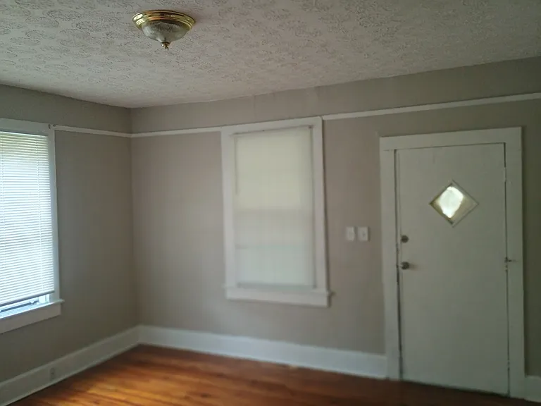 27 Ivy St — Photo 8