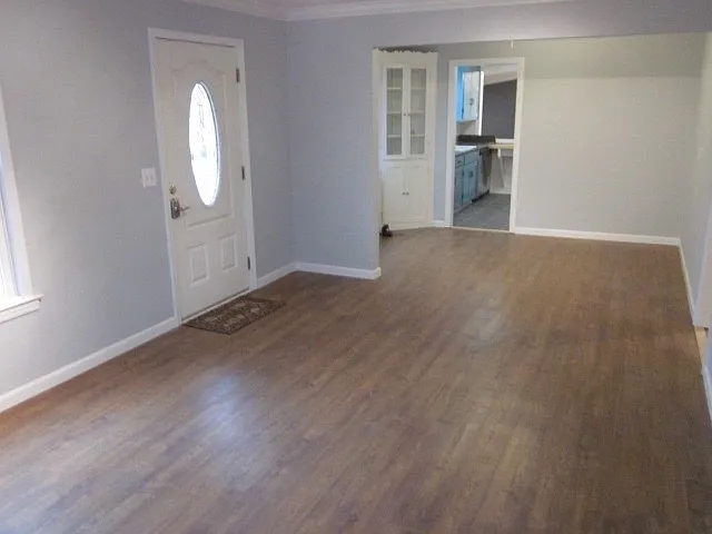 4 bed, 2100 sqft, $2,900 — Photo 3