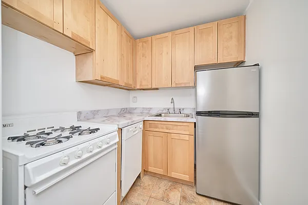 344 East 63rd Street #6F in Lenox Hill, Manhattan | StreetEasy