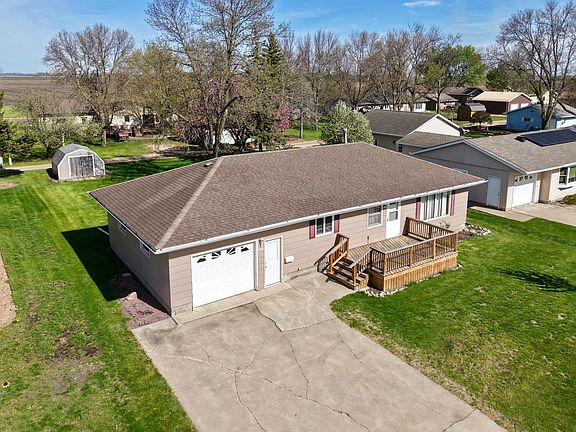 2nd image of 556 Elm Ave