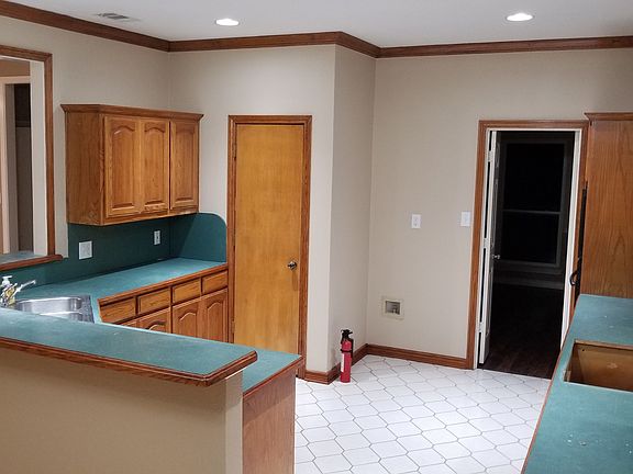 3rd image of 1105 Dodd Dr