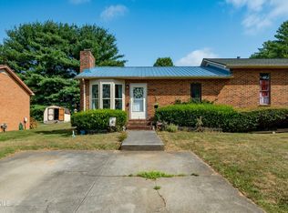 1734 Todd Dr, Johnson City, TN 37604